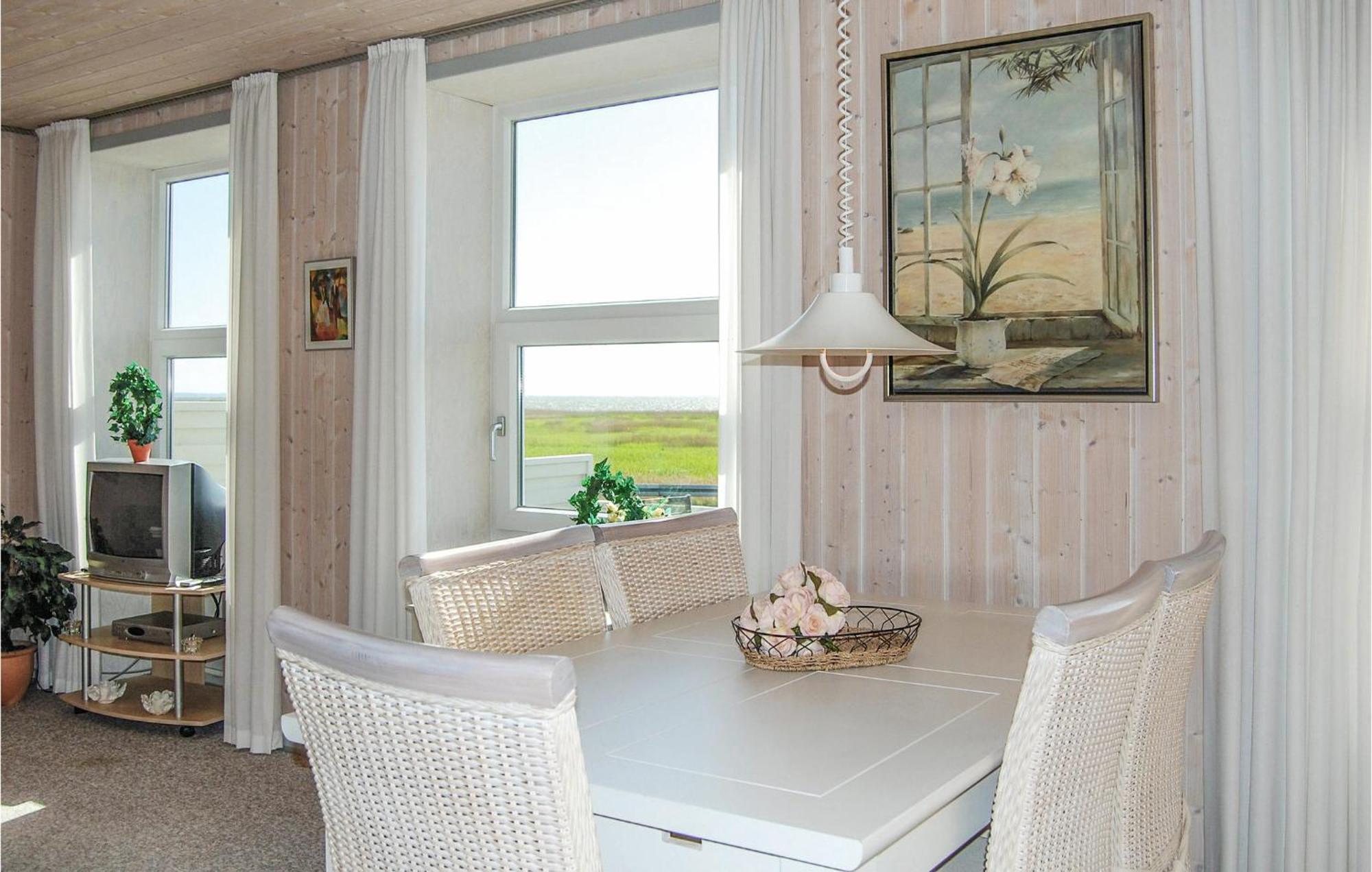 2 Bedroom Gorgeous Home In Hvide Sande Havrvig Exterior foto